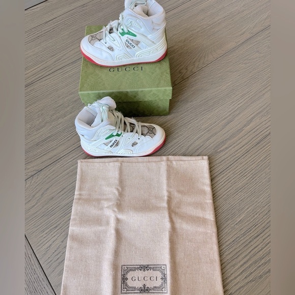 GUCCI 🤍🤎 Limited Edition High Top Zip Up Kids Sneakers - Picture 8 of 15